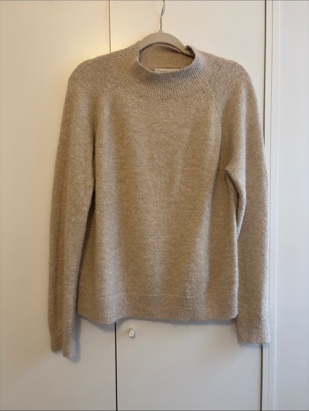 Banana Republic sweater - M